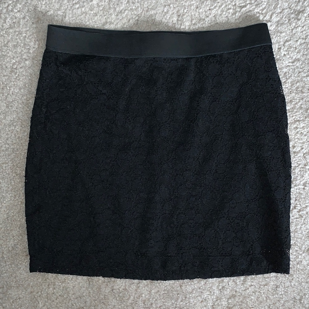 FOREVER 21 Black Lace Pencil Skirt Size Lg